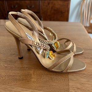 Manolo Blahnik Slip On Heals Sz 39.5